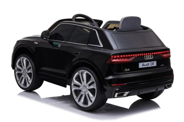 Audi Q8 Licencirani Auto Na Akumulator Crni 2.jpg