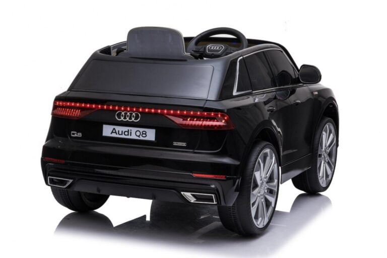 Audi Q8 Licencirani Auto Na Akumulator Crni 3.jpg