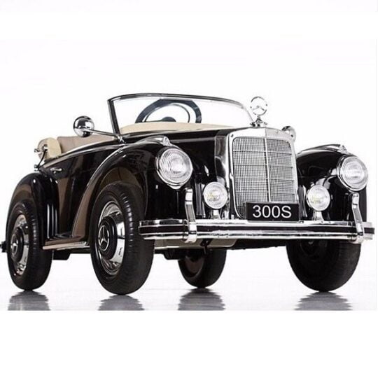 Mercedes Benz 300s Retro – Auto Na Akumulator.jpg