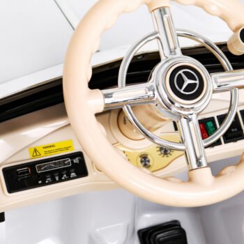 Pojazd Mercedes Benz Retro Typ 540a Bialy 48564 12001.jpg