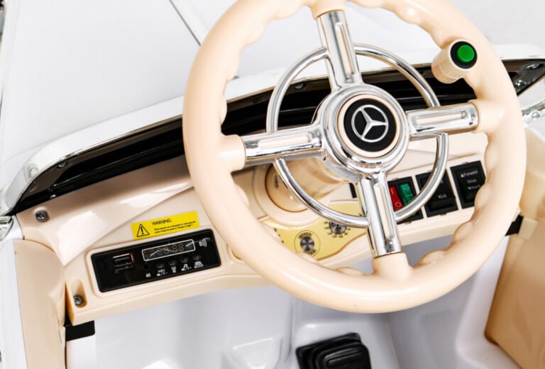 Pojazd Mercedes Benz Retro Typ 540a Bialy 48564 12001.jpg