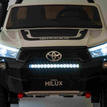 Toyota Hilux Bijela Auto Na Akumulator 10.jpg