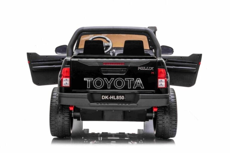 Toyota Hilux Crna Auto Na Akumulator 5.jpg