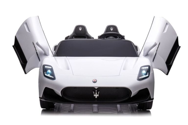 Auto Na Akumulator Maserati Mc20 White 5 1.jpg
